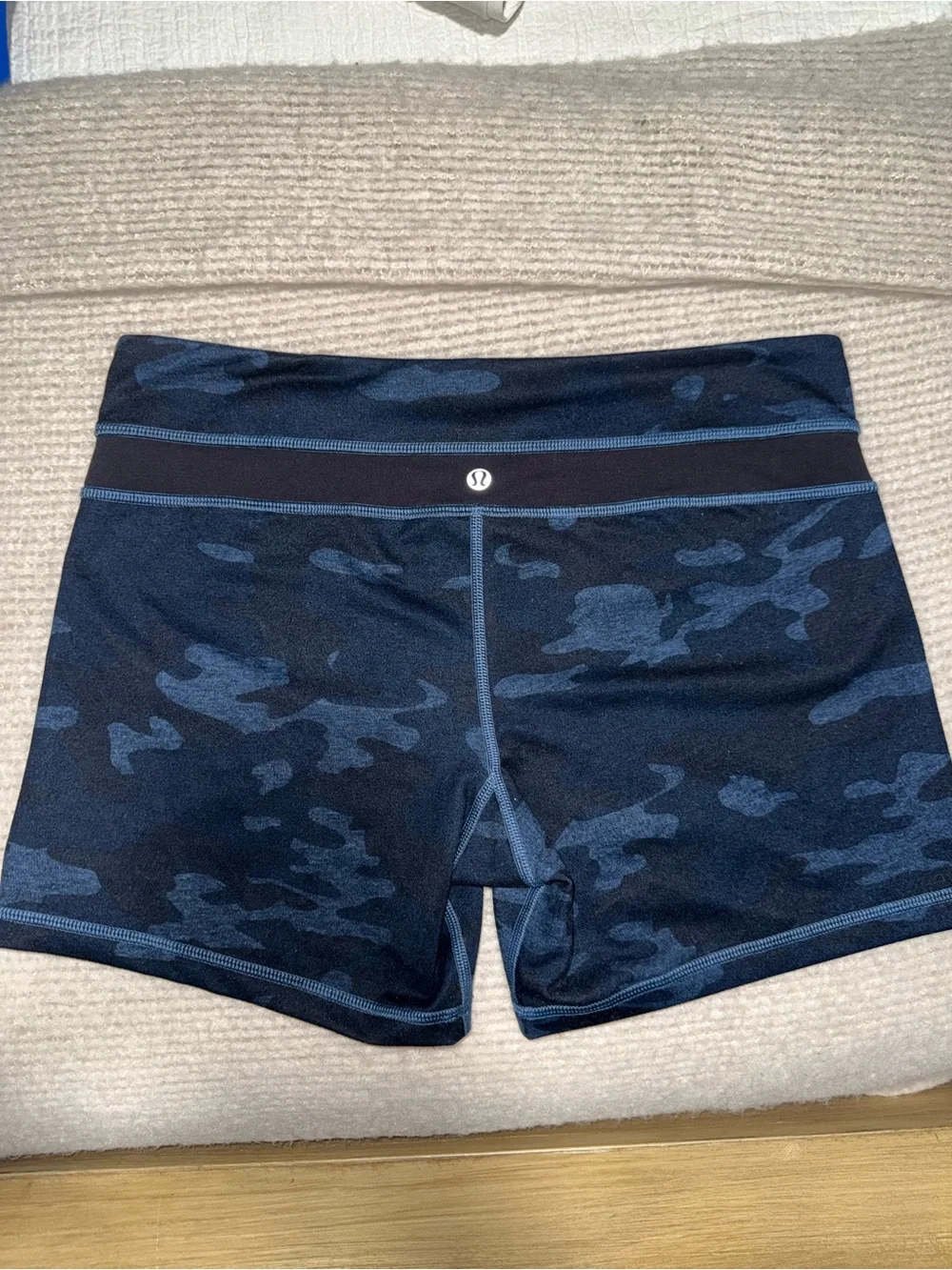 lululemon athletica Women’s Dark Navy Camo Bike Shorts